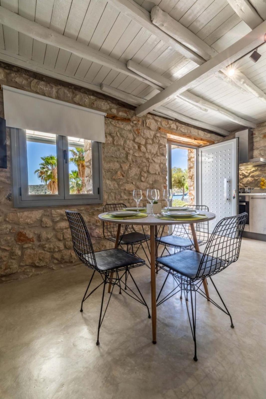 Vivari Stone House Vivári Exterior foto
